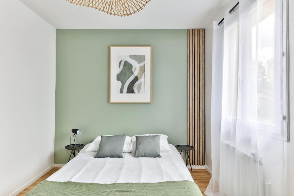 Villa Paris Nord: Tranquil Retreat with Private Parking and Garden Epinay-sur-Seine Exterior photo