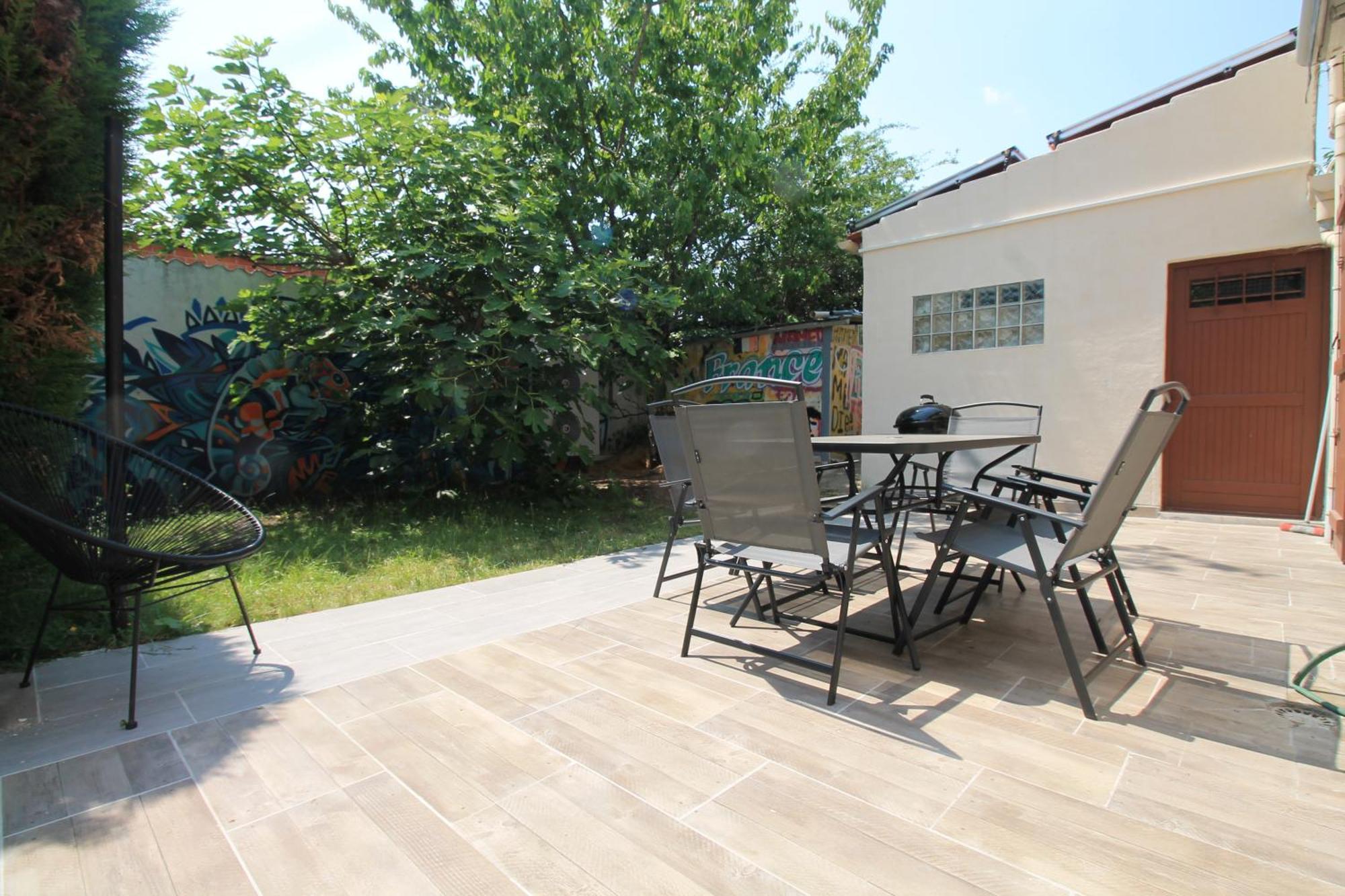 Villa Paris Nord: Tranquil Retreat with Private Parking and Garden Epinay-sur-Seine Exterior photo