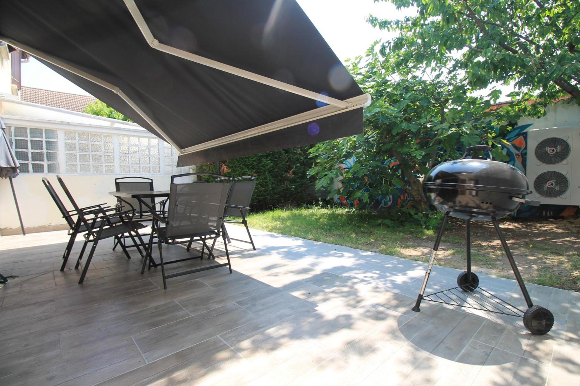 Villa Paris Nord: Tranquil Retreat with Private Parking and Garden Epinay-sur-Seine Exterior photo